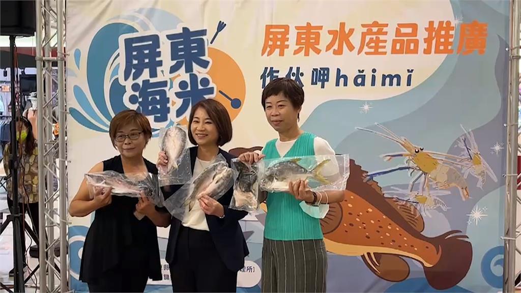 母親節前夕推廣水產 周春米化身一日店長「親手做飯糰」