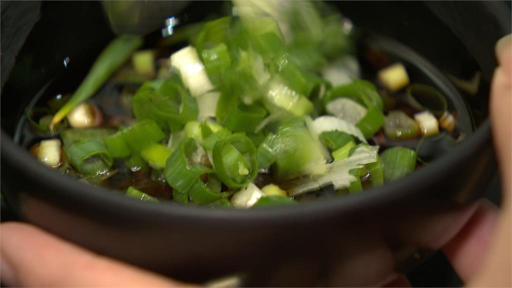 菜價漲翻天、買不下手? 網友:吃到飽火鍋實現「蔬菜自由」
