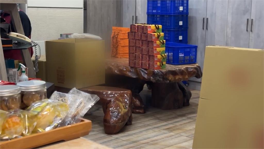 百年餅店驚傳意外! 女員工"手卡機器"3指骨頭碎裂