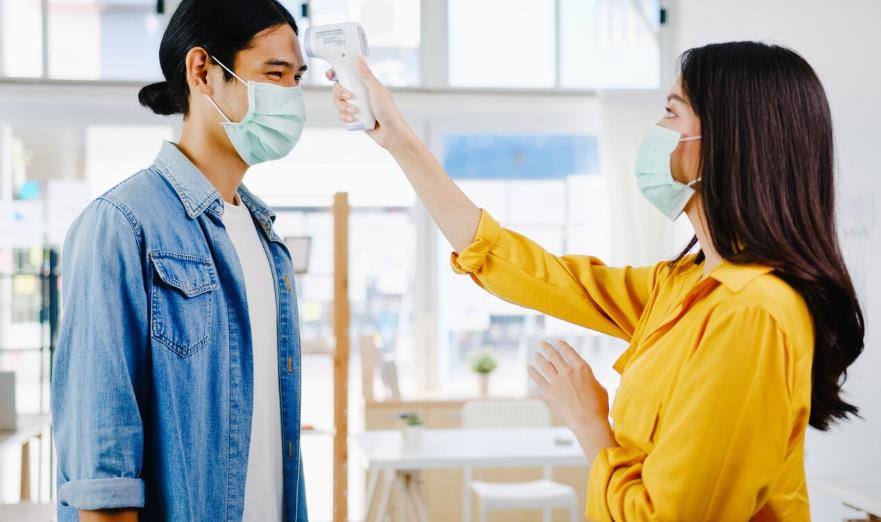 日本流感疫情拉警報!醫示警「高風險8族群」要小心:落地48小時易確診