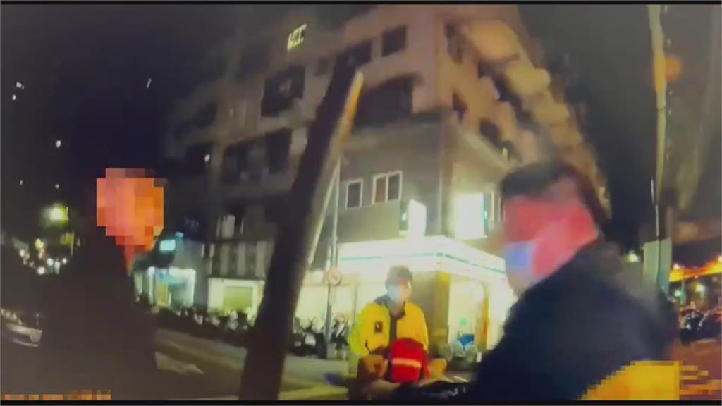 嗆聲變捅人! 男持摺疊刀猛刺 1人受傷送醫