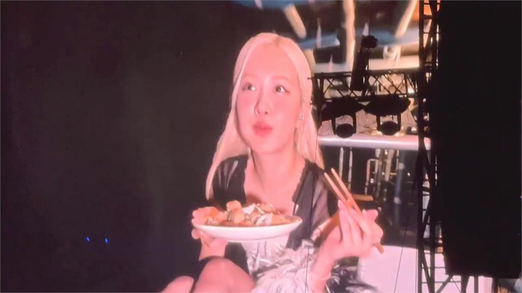 BLACKPINK吃小吃圖被盜用　鹹酥雞業者「躺槍」灌負評