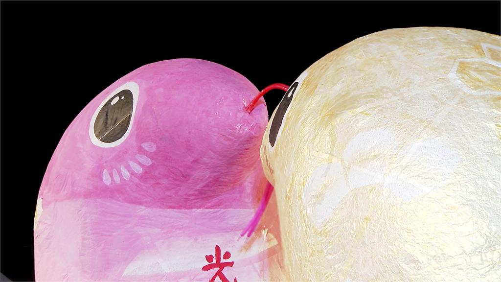 金蛇傳愛! 慶元宵+情人節 平溪天燈節吸引眾多外國遊客