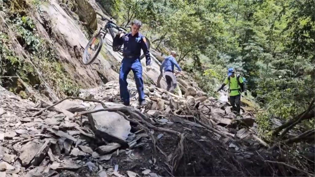 雪霸大鹿林道大面積坍方　27名登山客一度受困