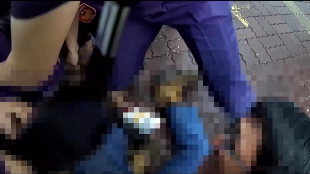 太囂張！　警察局旁空地談判　3男持球棒砸車還對警叫囂