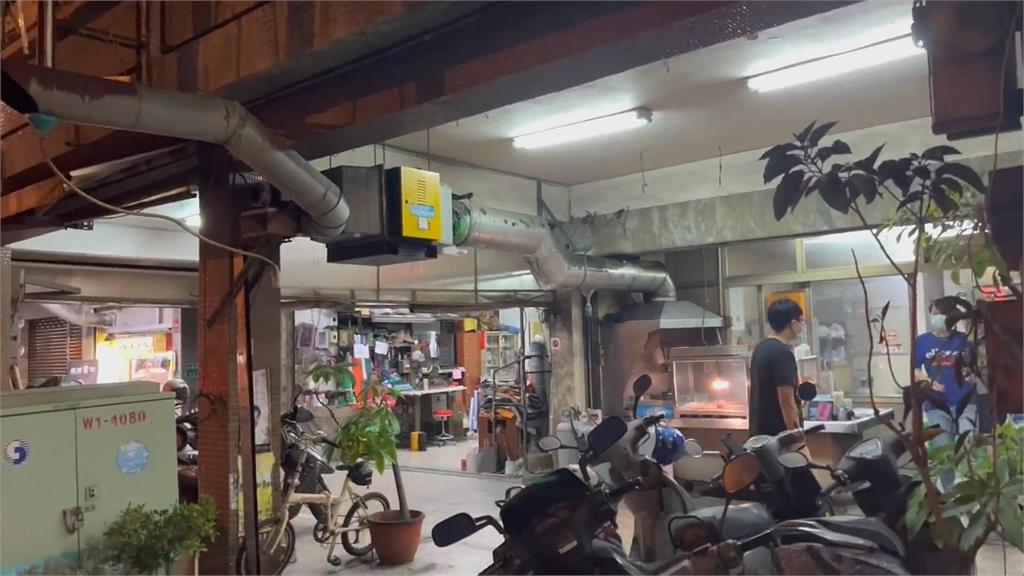 台灣趴趴走/台南老字號無招牌炒鱔魚意麵 老夫妻經營 生炒、乾炒都很美味!