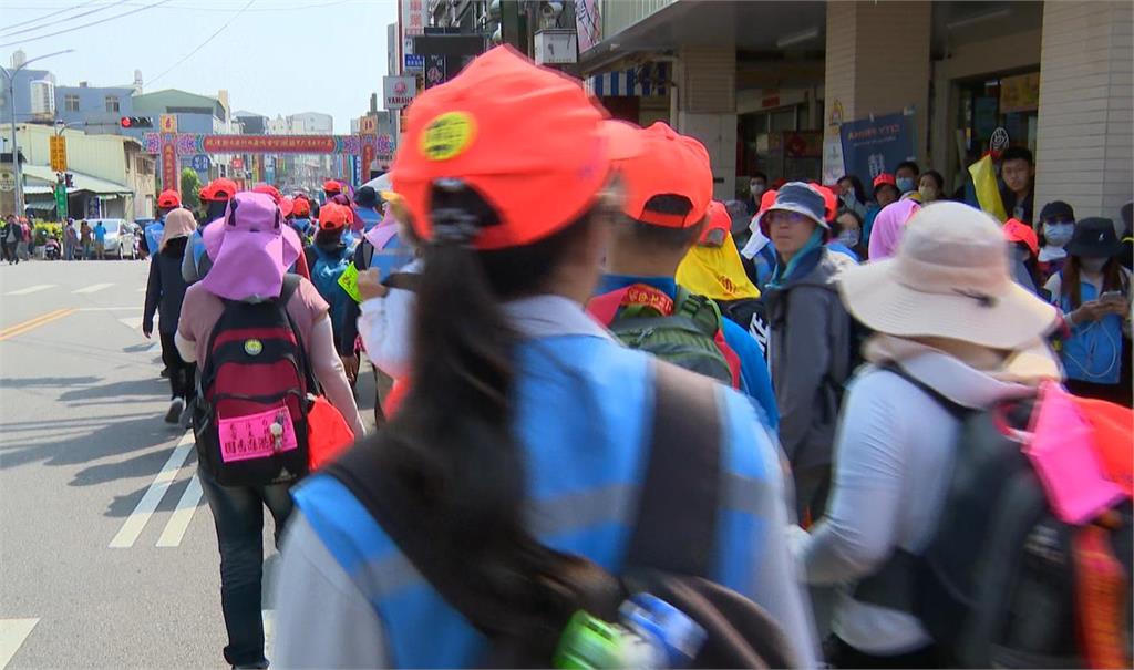 「粉紅超跑」媽祖超有個性　年輕人揪團掀「跟女神」風潮