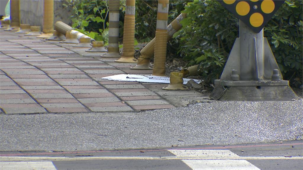 大漢橋上「建材天女散花」險砸騎士 工務局出手開罰了