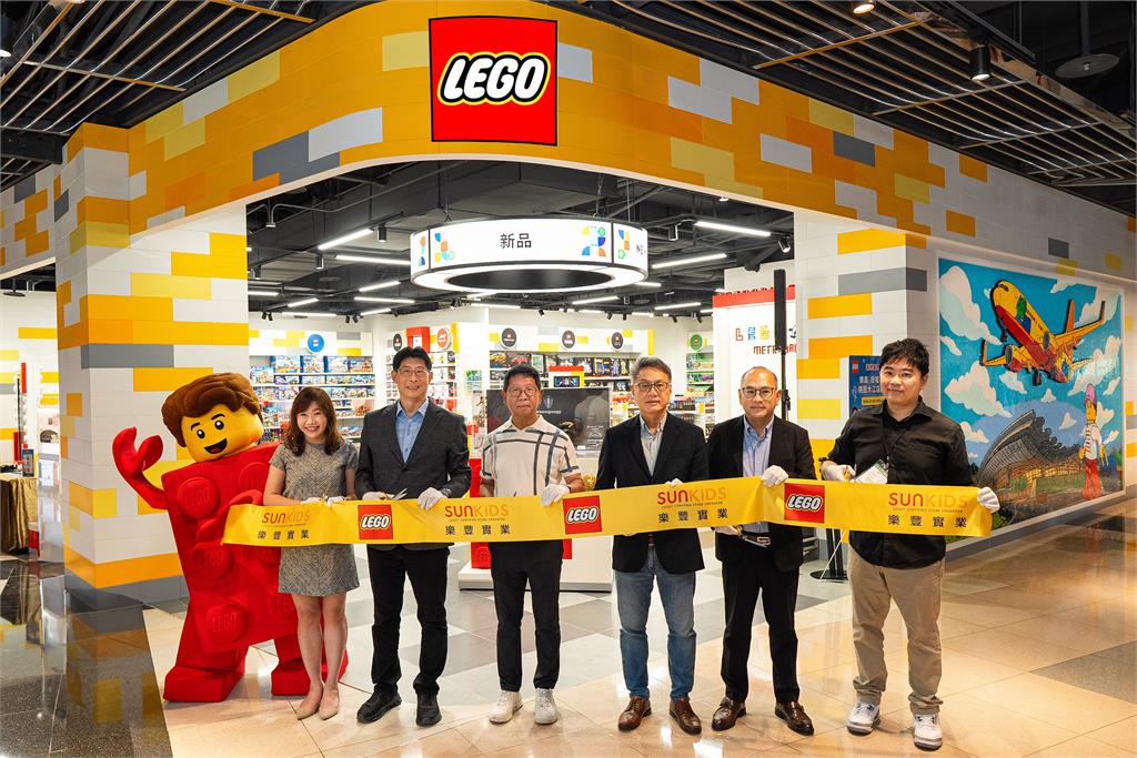 桃園首家樂高® 授權專賣店正式進駐大江購物中心 以航空城市為靈感打造全新玩樂地標 讓桃園想像力起飛