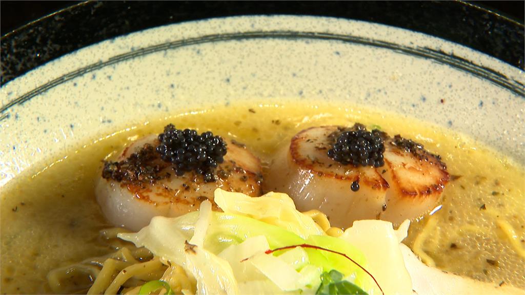 日式拉麵融合台菜手法　麻油濃白雞湯暖心又暖胃