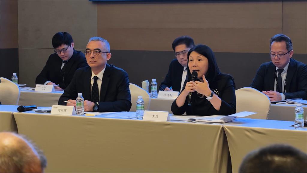 虎航股東會險爆衝突！　「不滿股價腰斬」小股東抗議