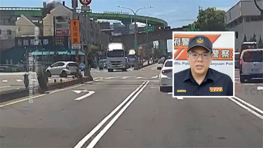 拍特技片？砂石車「雙輪」脫落活蹦亂跳　撞上計程車與工廠鐵門