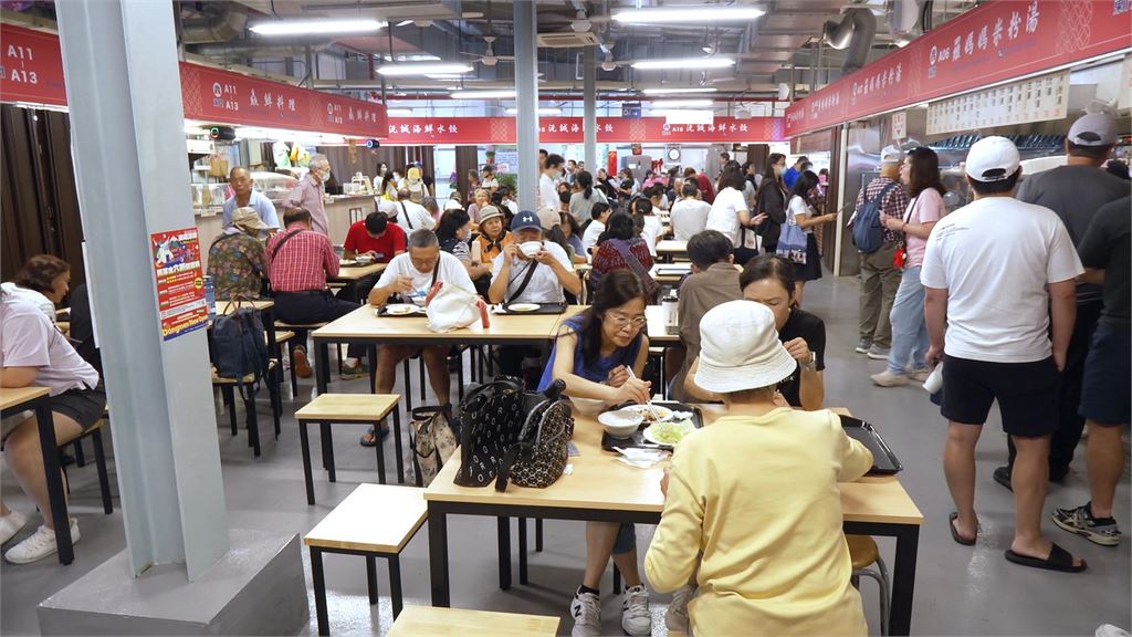 東門中繼市場正式開幕！　　攤販：老客人走不過來　人潮差3～4成