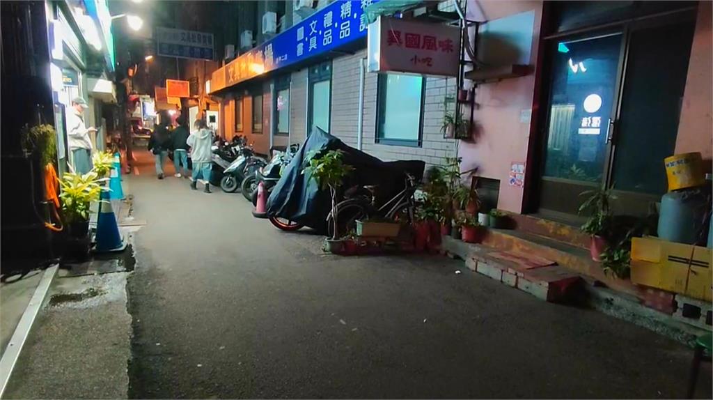 逢甲商圈街頭驚魂! 疑不滿餐廳態度差 22歲男「持水果刀」追店長