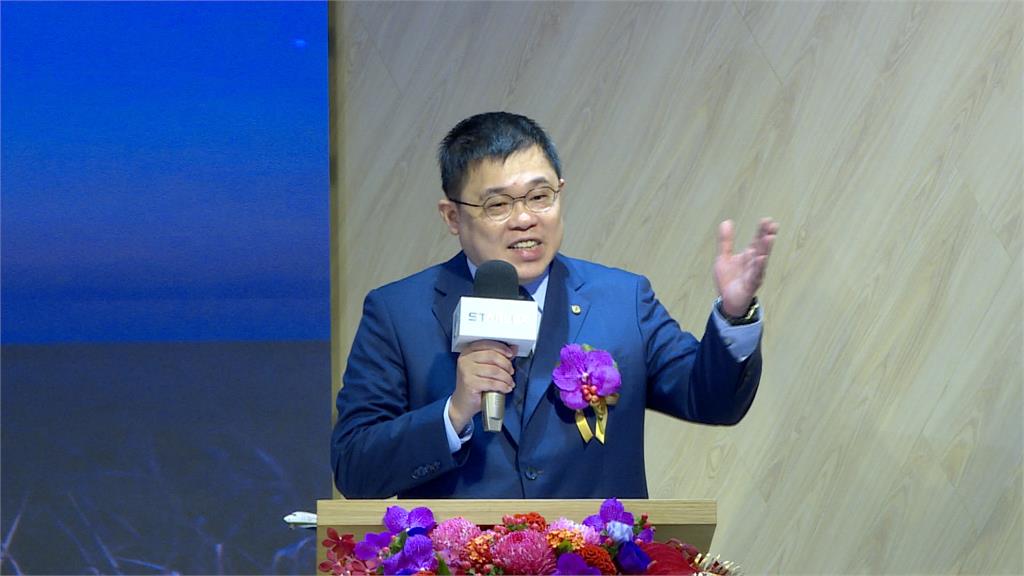 星宇張國煒機場「綜藝摔」!粉絲高喊「1句話」他哀嘆:別說了壓力好大