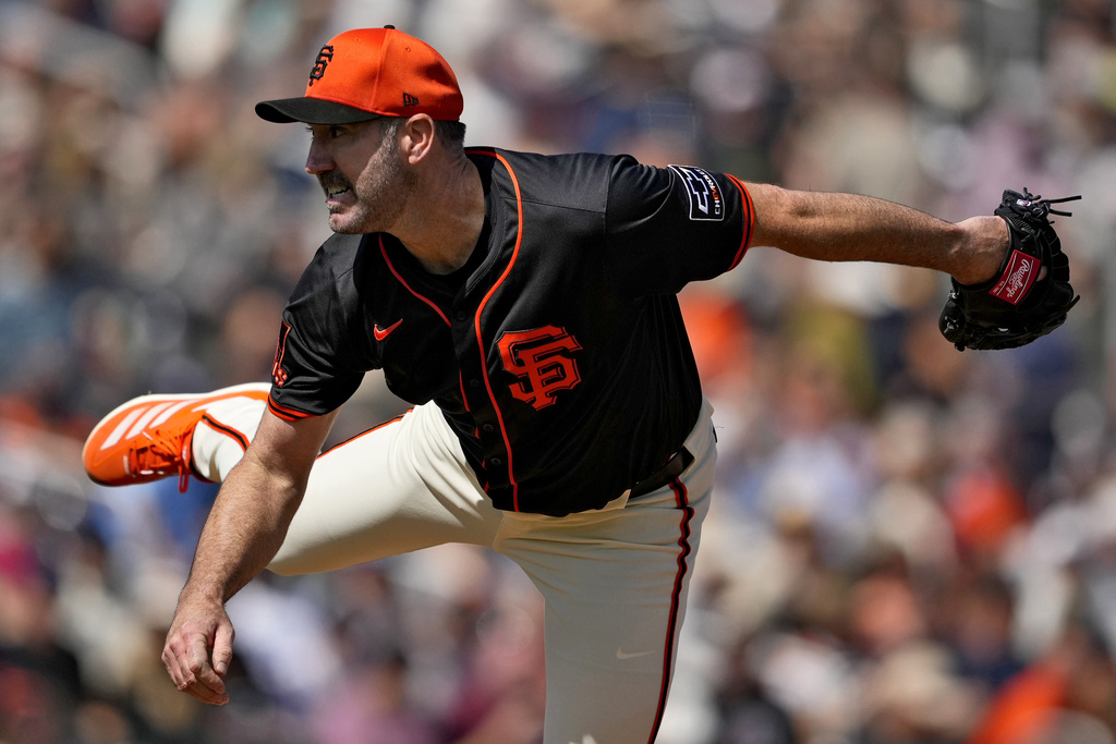 MLB(影)/42歲「仙人掌」聯盟新秀 巨人賽揚強投先發5局僅失1分