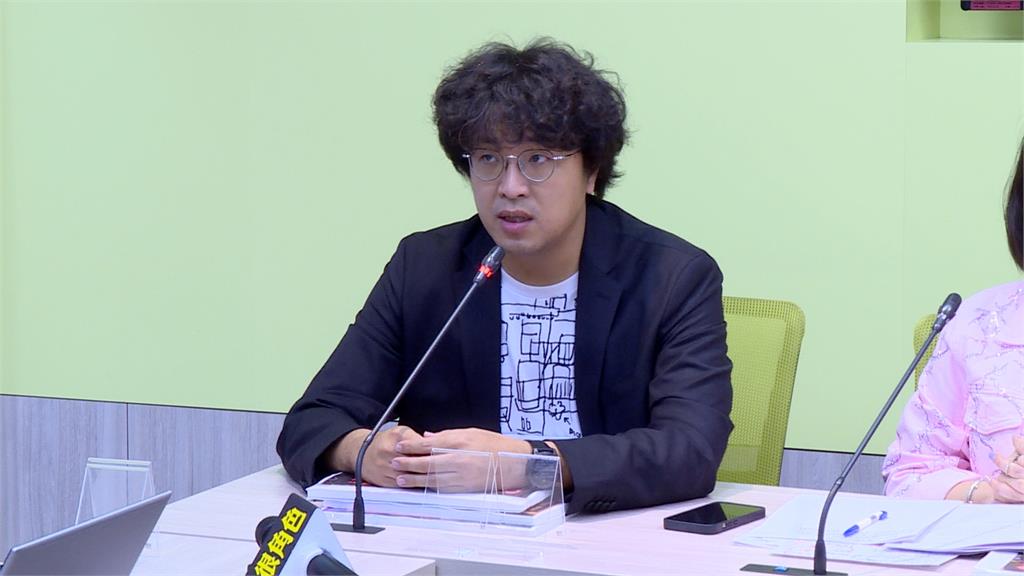 一手蘿蔔一手棍子? 中對台施小惠、中機仍照擾台
