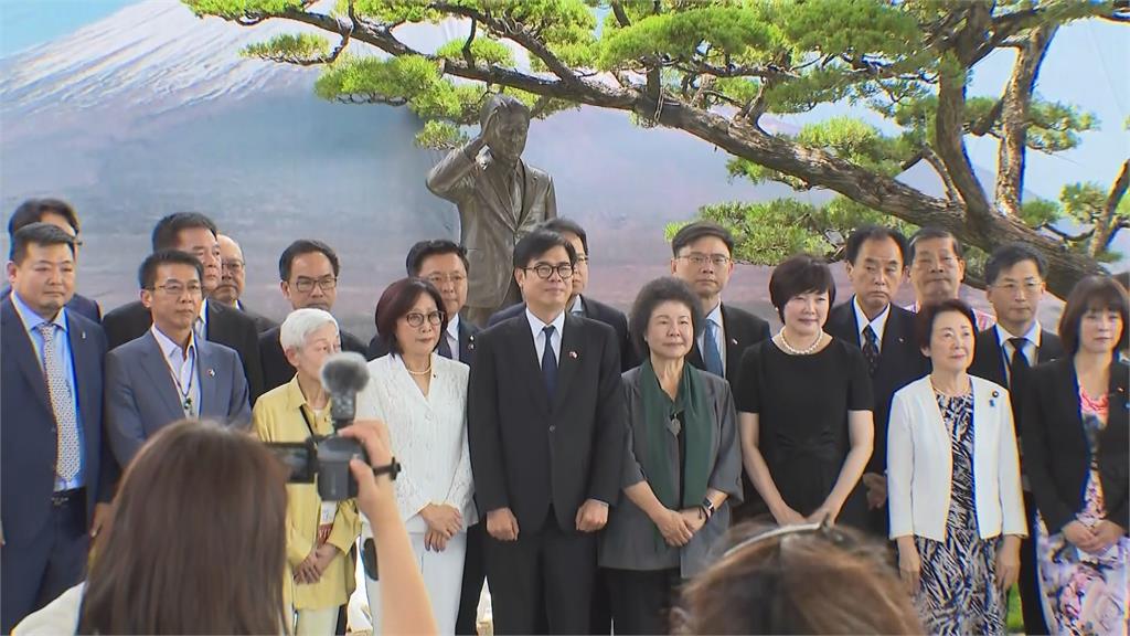 安倍昭惠訪高雄向安倍銅像致意 早苗也曾到訪
