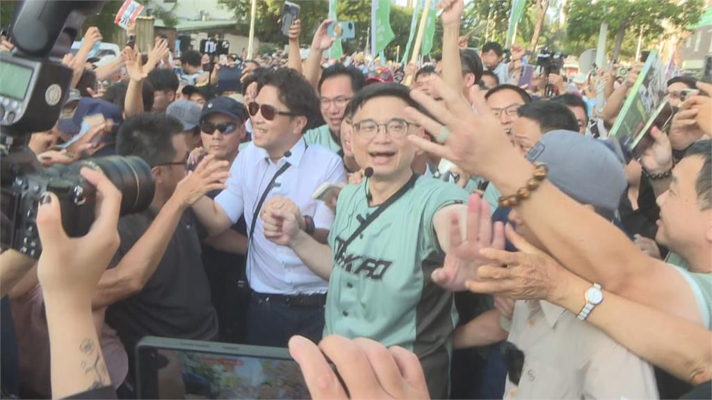 快新聞／下戰帖了！洋流湧進港都颳起隆捲風　賴瑞隆喊「雙城辯論」要一次打2個