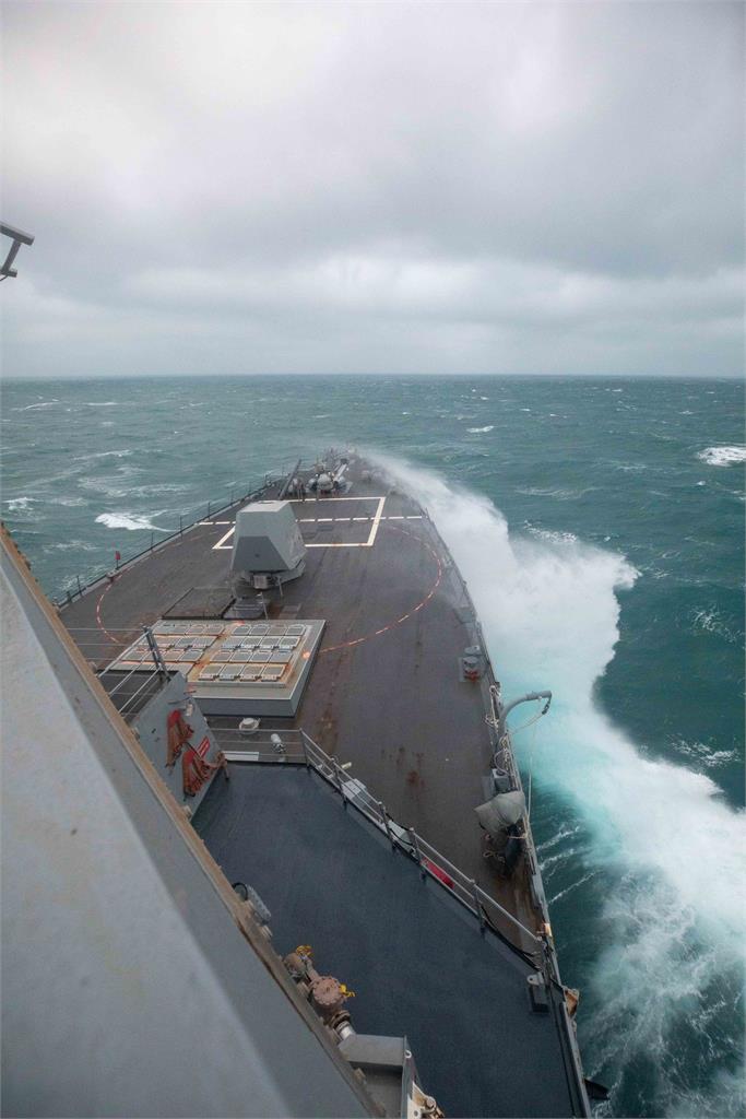 快新聞／今年首次！ 美艦「鍾雲號」通過台海　中國東部戰區回應了