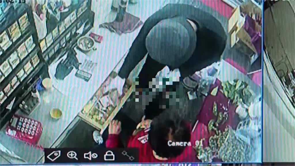 蒙面歹徒持刀行搶檳榔攤　阿嬤沒在怕！孫女竟是「她」