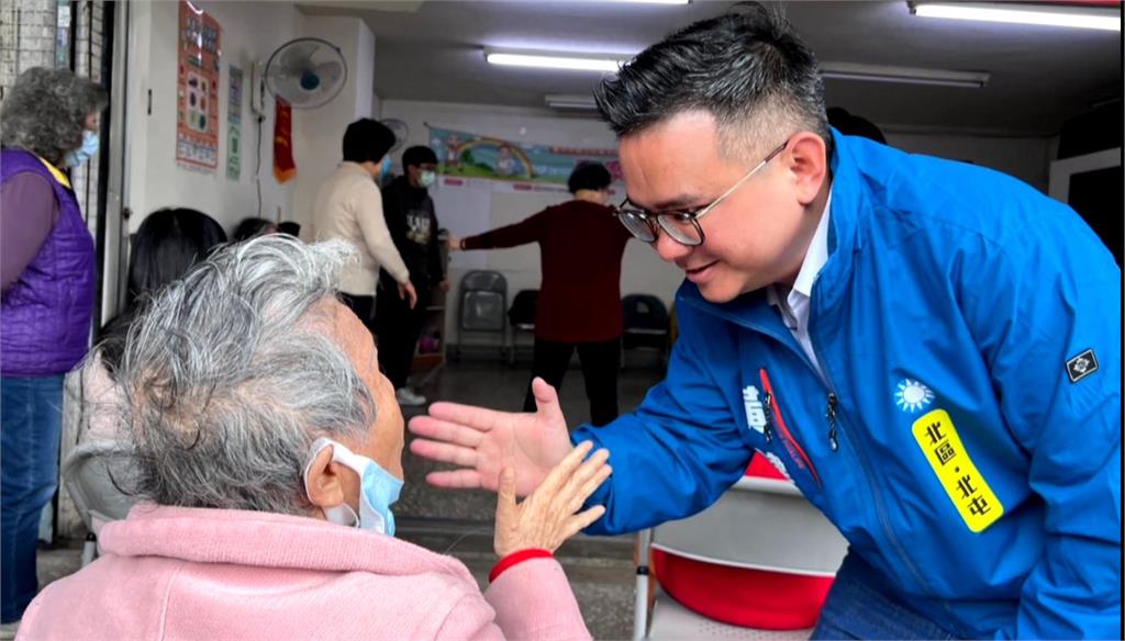 台中最大行政區搶票　風雨生信心！莊競程出動「禦寒三寶」擋低溫燃熱力