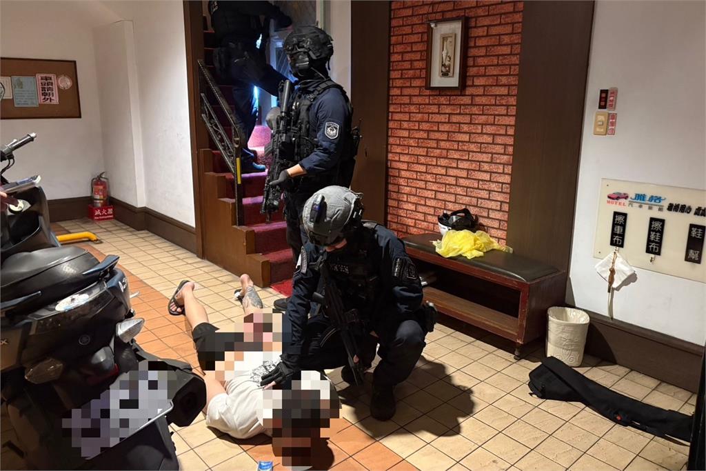 快新聞/暗夜槍擊!新莊大馬路「1男遭開槍身亡」 警6小時逮人送辦