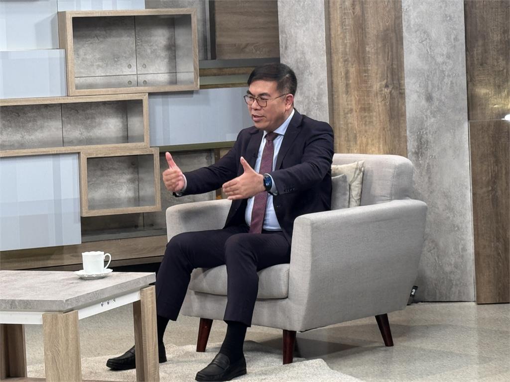 收碳費各方協調困難 彭啓明:卓榮泰給我兩頂鋼盔