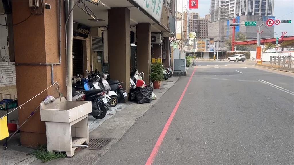 路人疑酒醉拿包砸客運 駕駛下車理論演變成肢體衝突