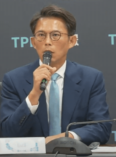 白營喊台灣被20%關稅打趴!下秒台股鬼轉上拉…黃國昌「小手超忙」反應曝光