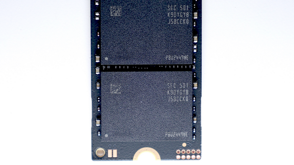 PCIe Gen4 x4 的天花板!Samsung 990 PRO