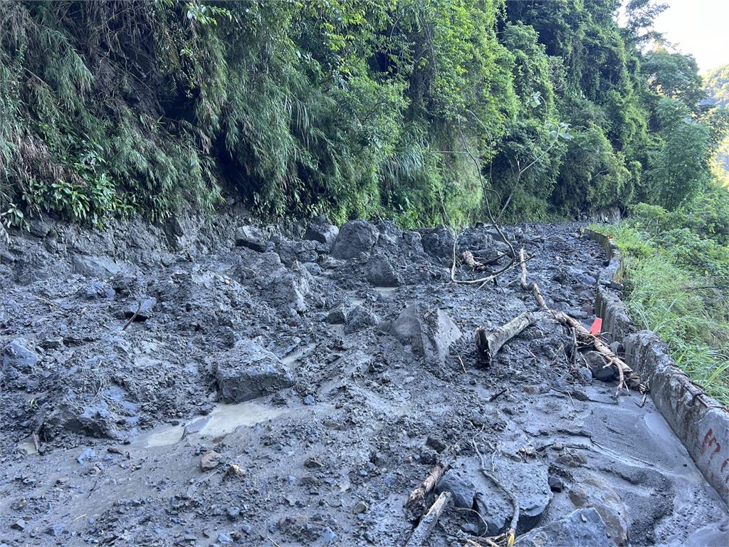 快新聞／嘉義大華公路遇雨落石中斷　縣府、鄉公所回應了