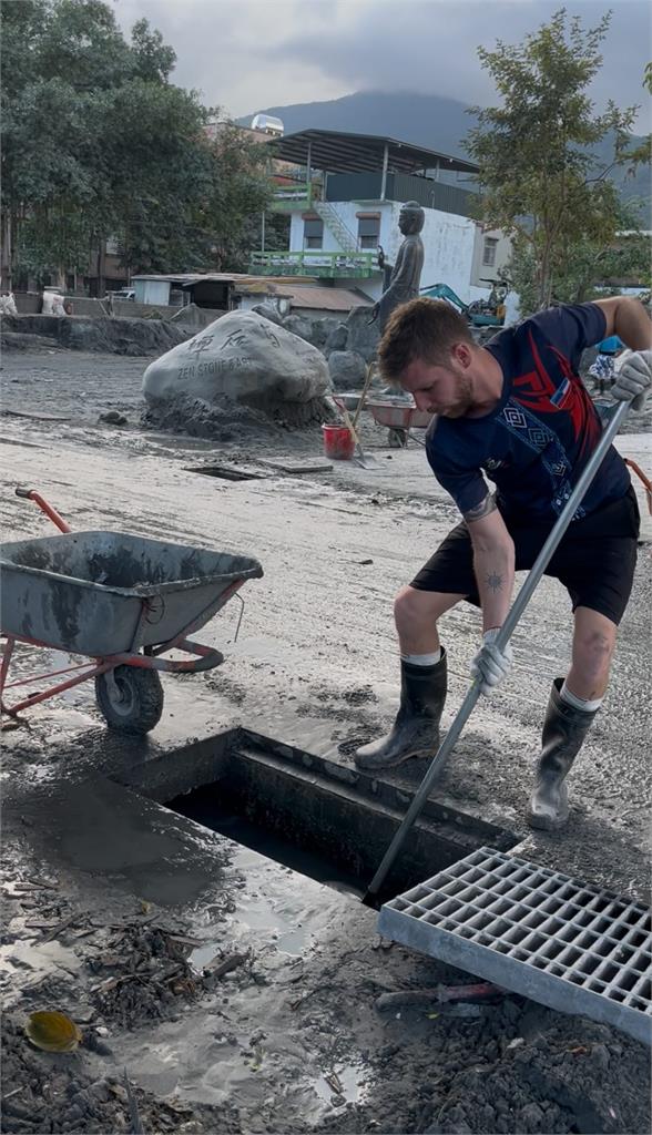 花蓮光復重生中! 美國鏟子超人曝「前後對比照」:台灣No.1