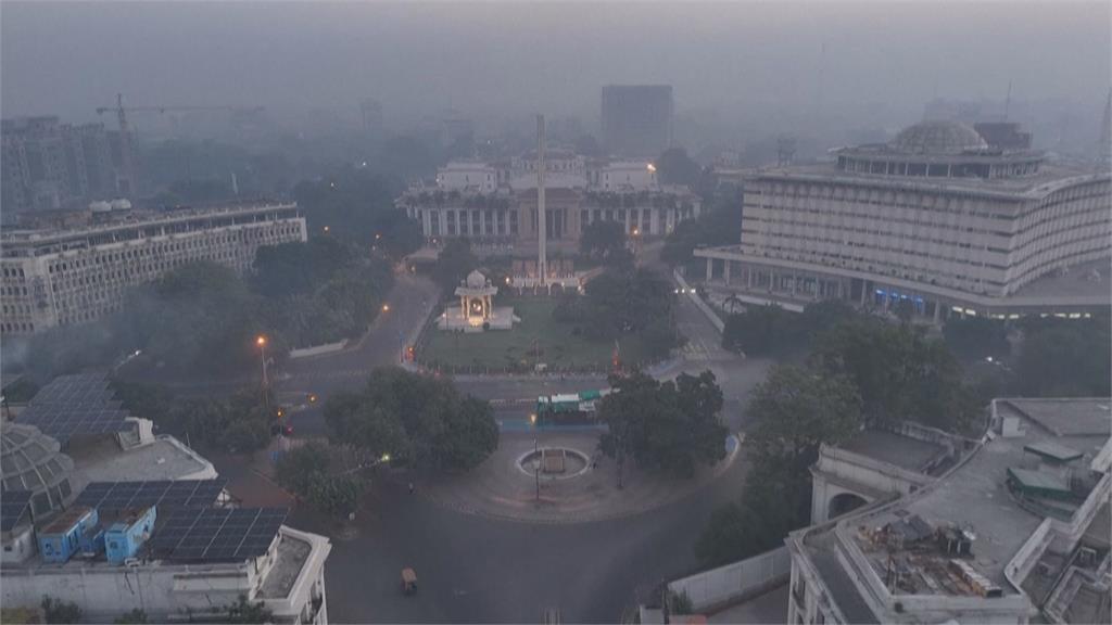 全球空污最嚴重國家之一！　巴基斯坦政府出動行動抗霾車
