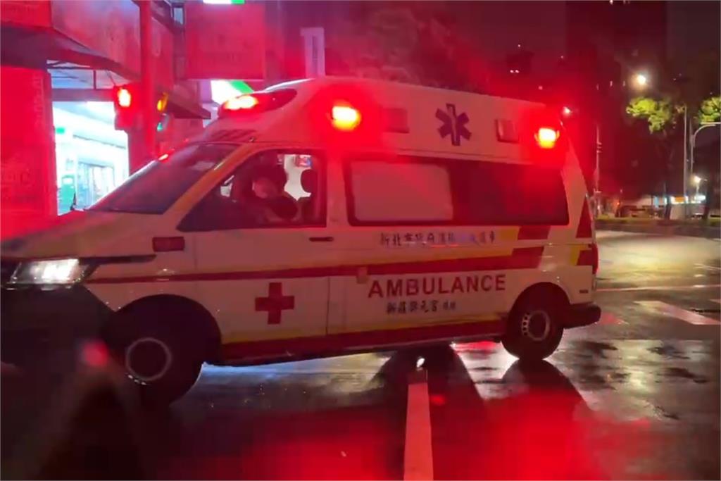 快新聞／惹「大麻」煩！新店1男子深夜疑吸毒倒地　出手攻擊警消遭壓制