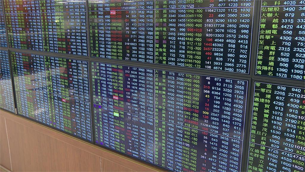 川普一句話台股重挫！　跌逾600點失守3萬3　台積電跌45元