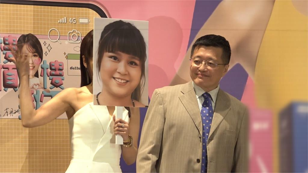 丟丟妹「93→46KG」被瘋傳切胃減肥!掀衣認了「肚子挖3洞」餓到睡不著