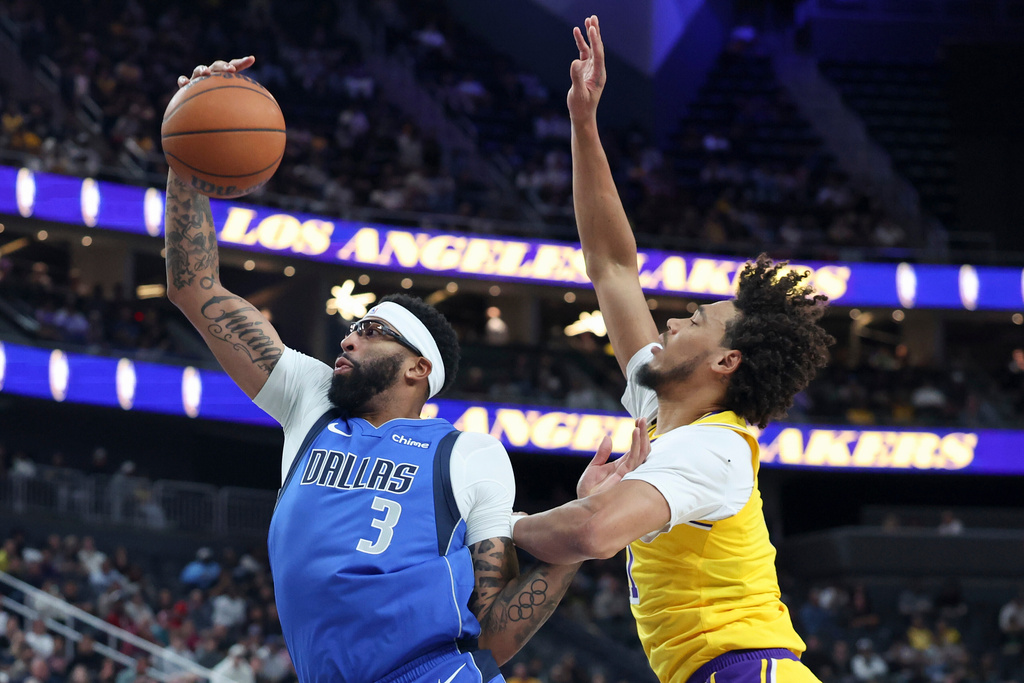 NBA(影)/湖人真唬人!單節只得8分 一眉哥攻下18分帶隊羞辱老東家