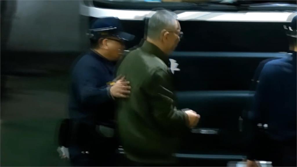 開接押庭柯文哲遲到2個多小時 傳柯爸昏迷病情不樂觀