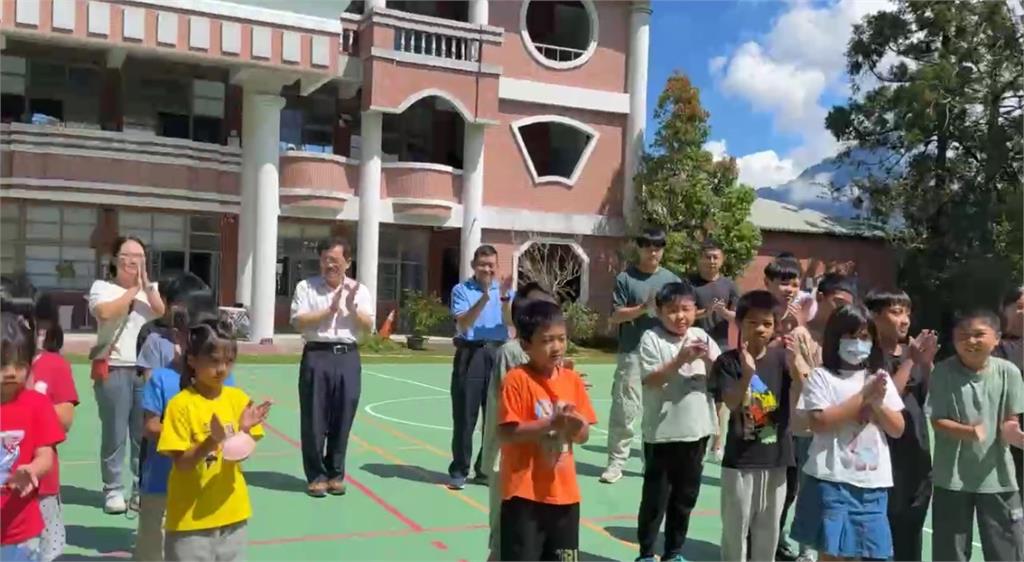熱愛教學！偏鄉小學代理老師洪久惠獲友善校園導師獎