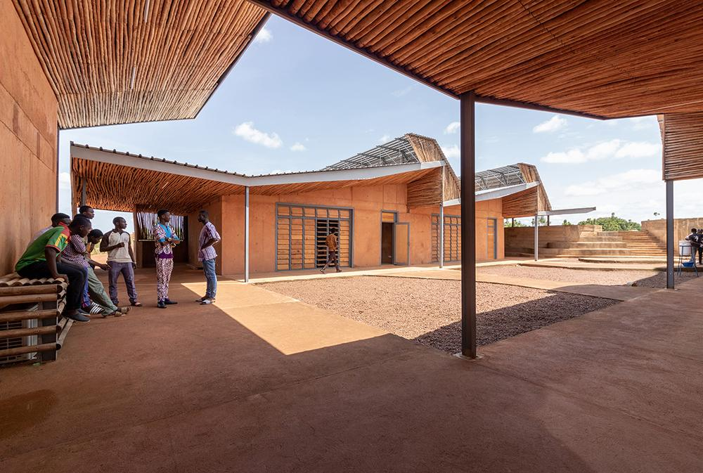 首位非裔建築師獲普立茲克建築獎　無論貧富都值得擁有舒適生活
