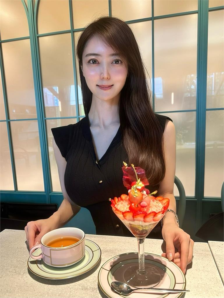 美女主播辣穿「超緊身洋裝」美照瘋傳！一秒炸出雙胞胎「神級S曲線」全現形