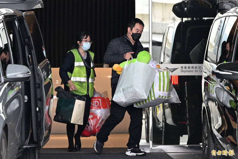 快新聞/大S回來了! 骨灰私人包機已運回台灣