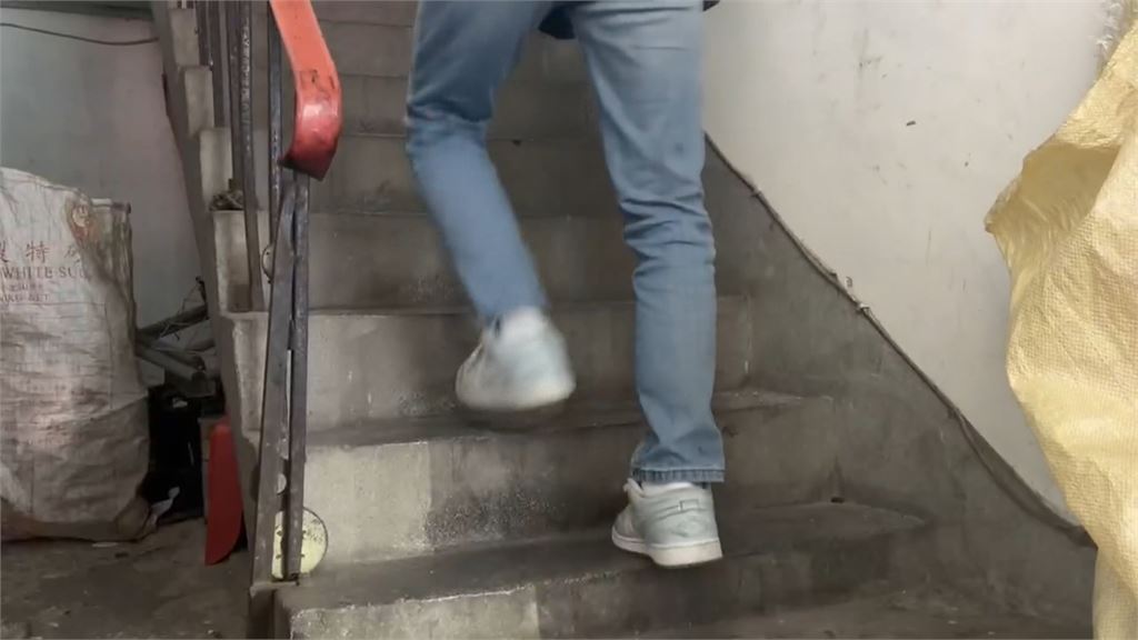 板橋情侶試圖闖空門？　到案稱：找朋友跑錯地址