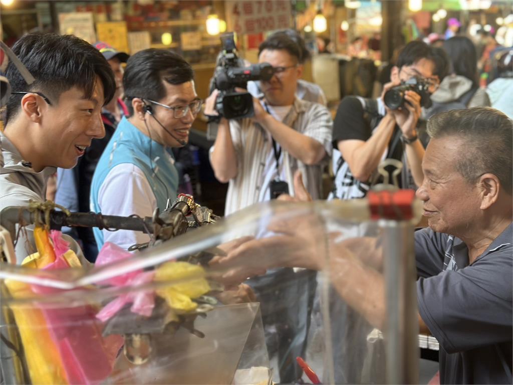 羅致政、吳崢強強聯手拜票互拉聲勢 力守板橋東區、中和版圖!