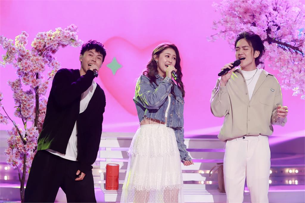 《超級冰冰Show》派出歌王歌后輪番上陣 曾心梅情歌對唱黃文星羞:「太有魅力了!