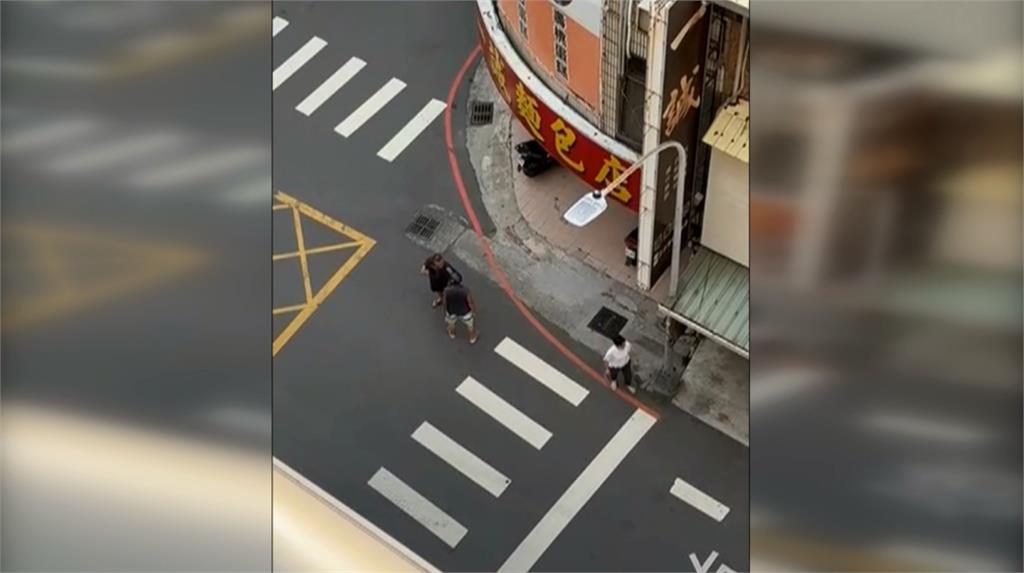 獨／高雄楠梓2男街頭全武行　疑好友爆爭吵大打出手