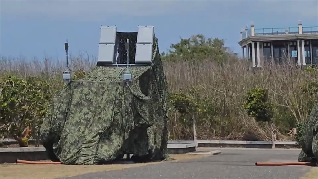 屏東恆春部署反艦飛彈車 國外媒體前往採訪關注台海