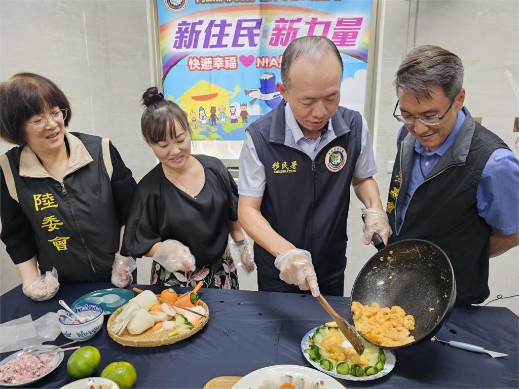 移民署行動服務列車　深入臺中山城訪春天