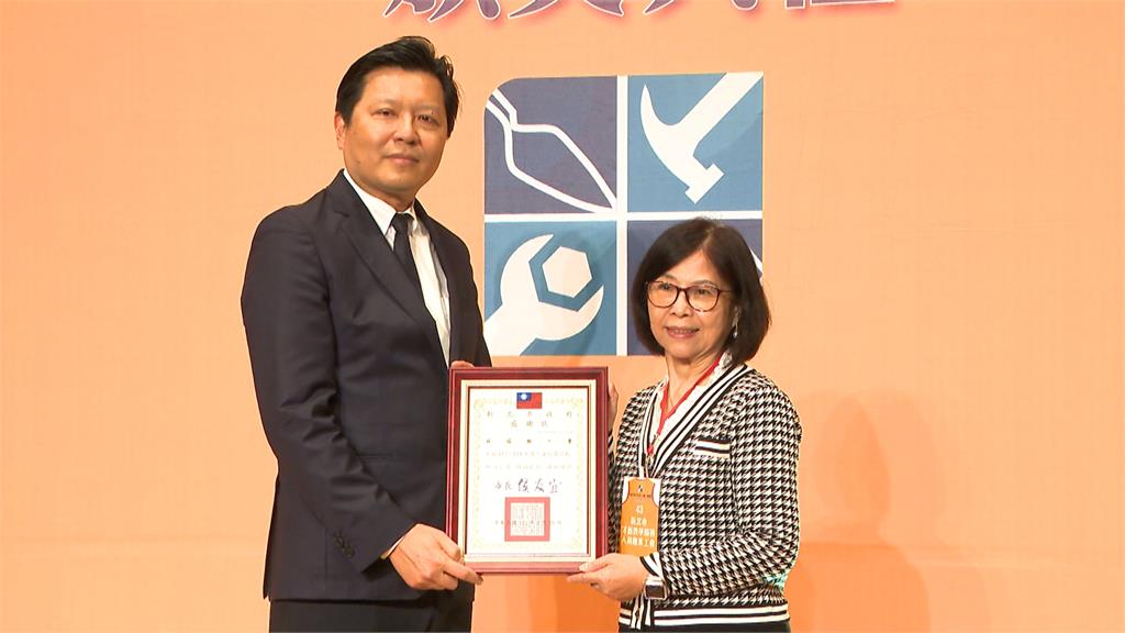 新北工會行善團14年逾10萬人受益 新北市府頒獎表揚